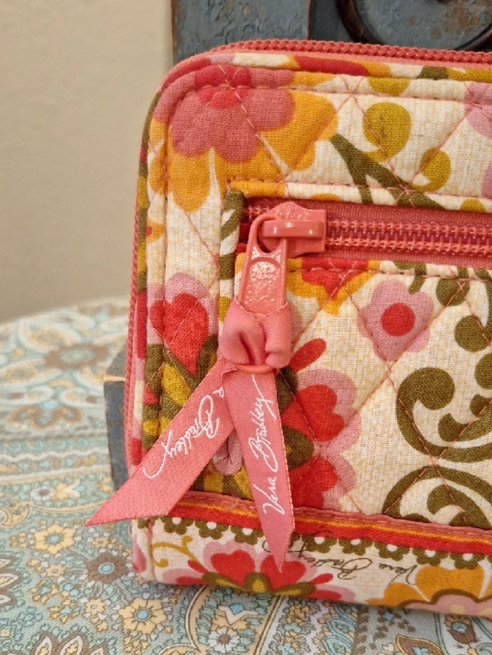Vera Bradley Pink Floral Quilted Wallet. NWOT Never Used - Picture 8 of 13